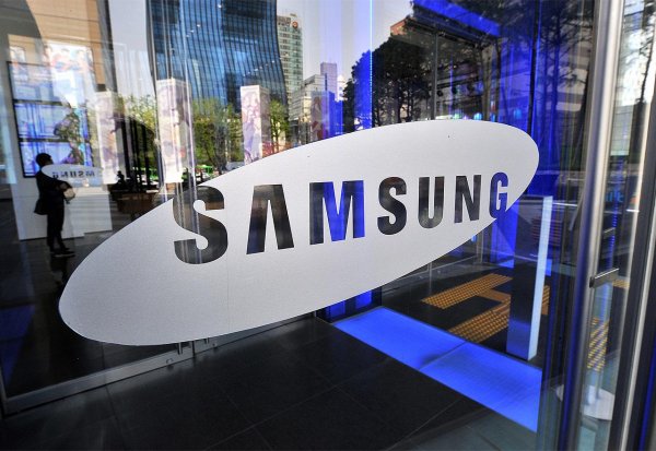 Компанию Samsung оштрафовали на 400 млн долларов за нарушение патента
