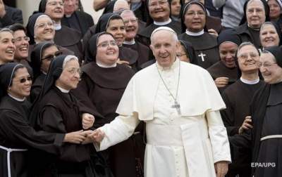Ватикан разрешил терять девственность монахиням