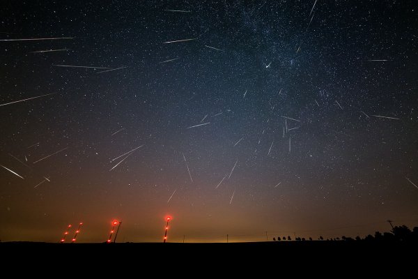 Японский стартап обещает создать искусственный звездопад