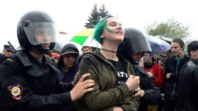 Евросоюз отреагировал на массовые задержания протестующих в России