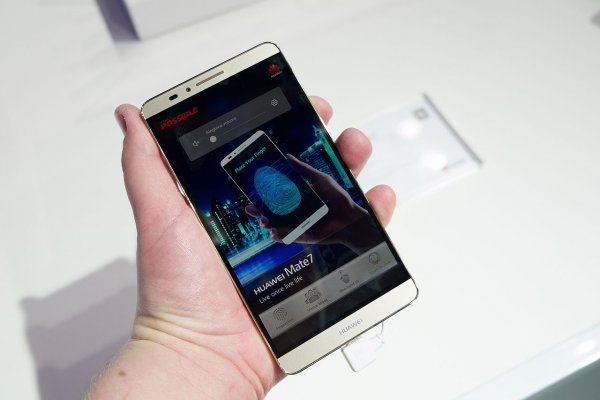 Магазины Huawei в РФ предлагают акцию по обмену старых смартфонов на новые