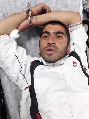 В Турции мужчина сбежал из тюрьмы и ранил 11 прохожих