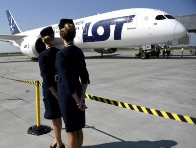 В Польше пассажирам пришлось оплатить деталь самолета, чтобы он взлетел