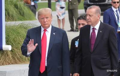 Эрдоган и Трамп обсудили вывод американских войск из Сирии