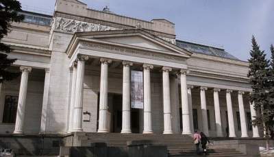 В России горит известный музей