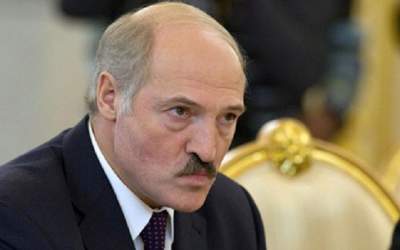 Лукашенко устроил кадровую чистку из-за коровника-