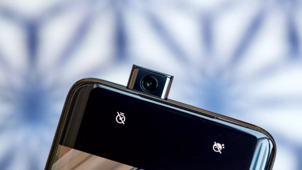 «Супер-бешенный»: Блогер проверил камеру OnePlus 7 pro на прочность